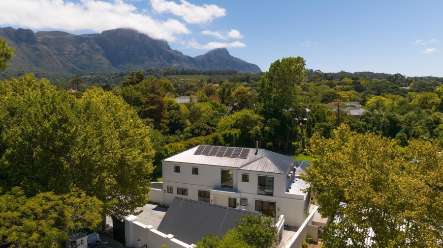 5 Bedroom Property for Sale in Constantia Western Cape
